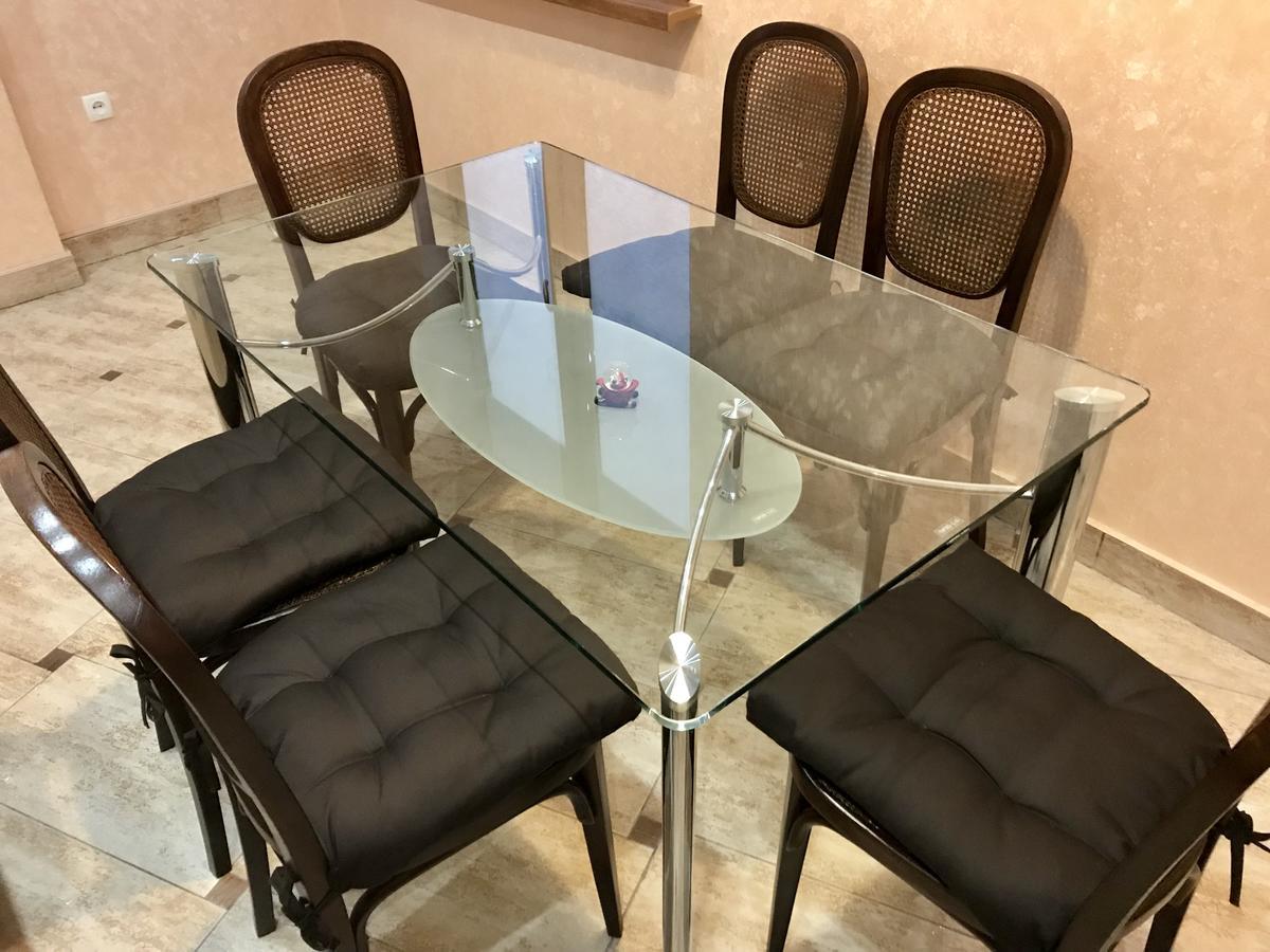 מוקצ'בה Large Apartment In The City Center מראה חיצוני תמונה