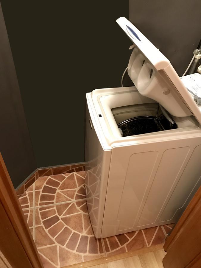 מוקצ'בה Large Apartment In The City Center מראה חיצוני תמונה