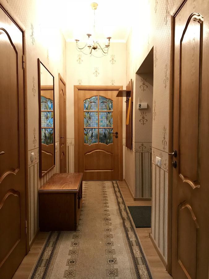 מוקצ'בה Large Apartment In The City Center מראה חיצוני תמונה