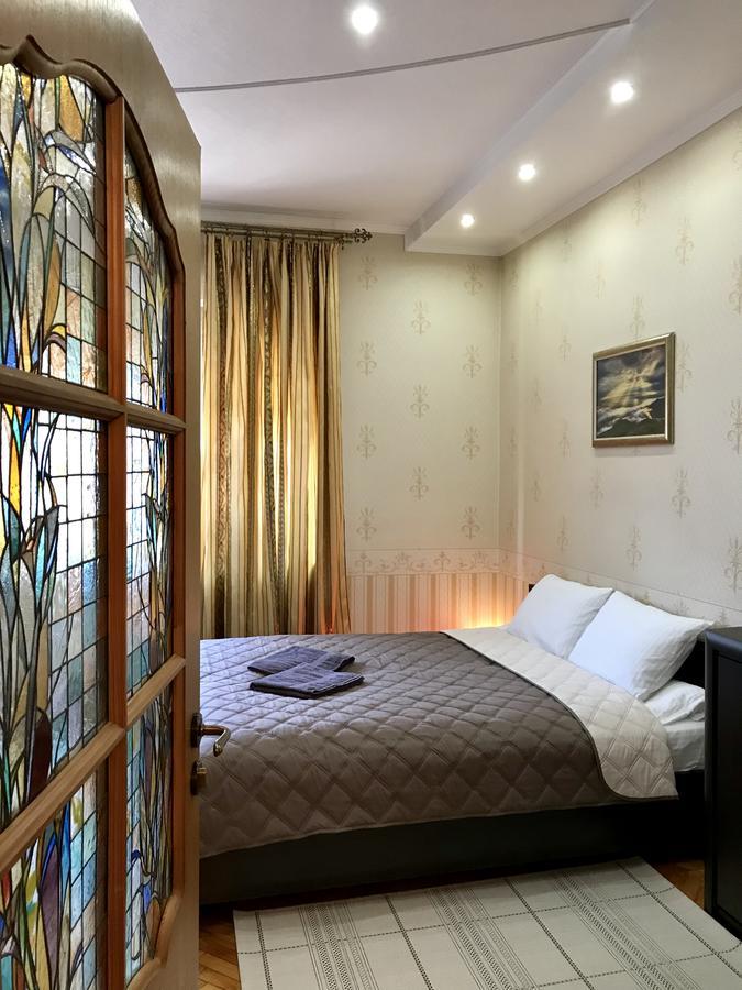 מוקצ'בה Large Apartment In The City Center מראה חיצוני תמונה